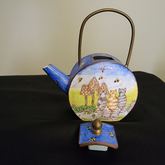 Vintage Miniature Enamel on Copper Teapot - 3 Cat Design - Empress Arts Ltd. - Picture 7 of 16
